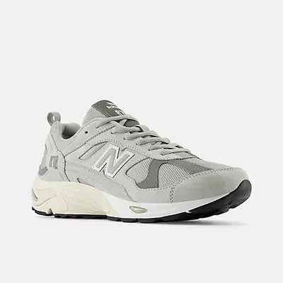 NB 878